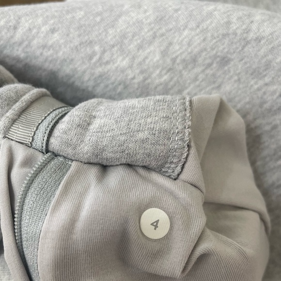 Lululemon En Route Jacket Heathered Light Grey Size 4 - Picture 14 of 16
